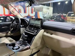 تۆیۆتا لاند کروزەر